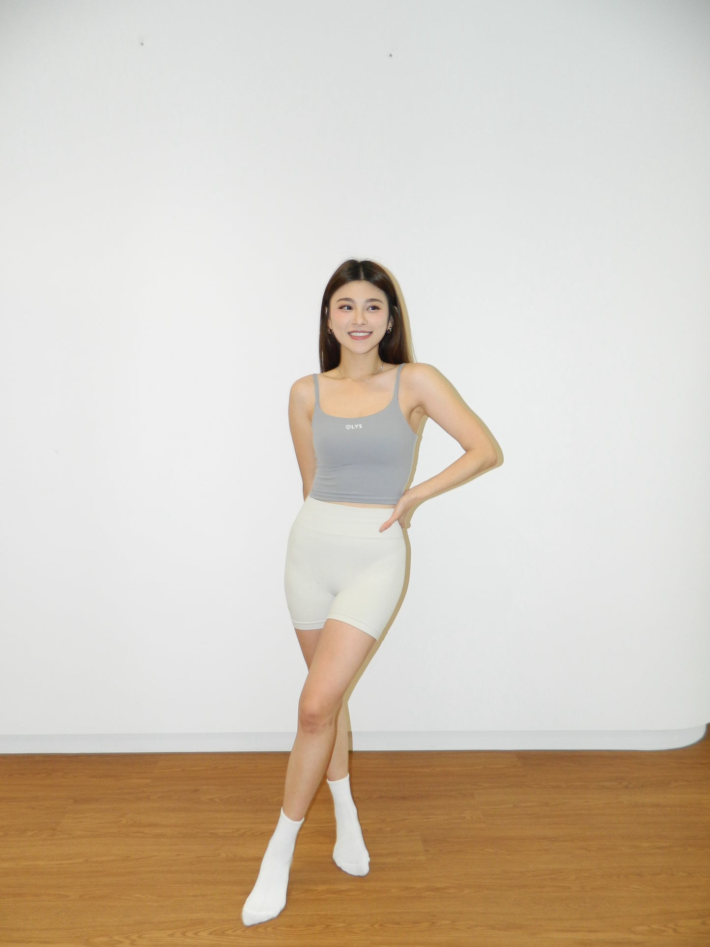 OLYS 美背運動背心搭配高腰翹臀短褲