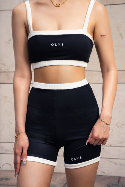 Olys women's black and white bra top with biker shorts. Olys女用黑白運動泳衣上衣配運動短褲